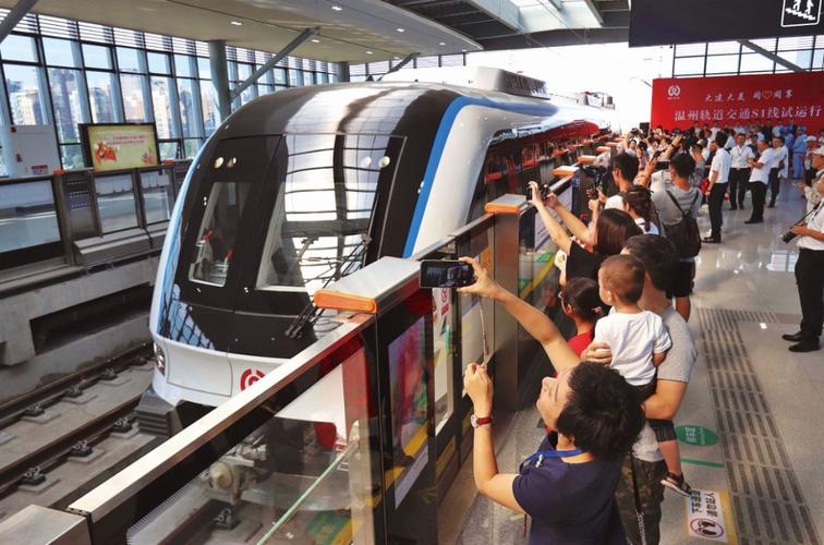 Nhà cái cá cược cá độ uy tín Nổ hũ, Bắn Cá và Game Bài Cwin.com-iX3